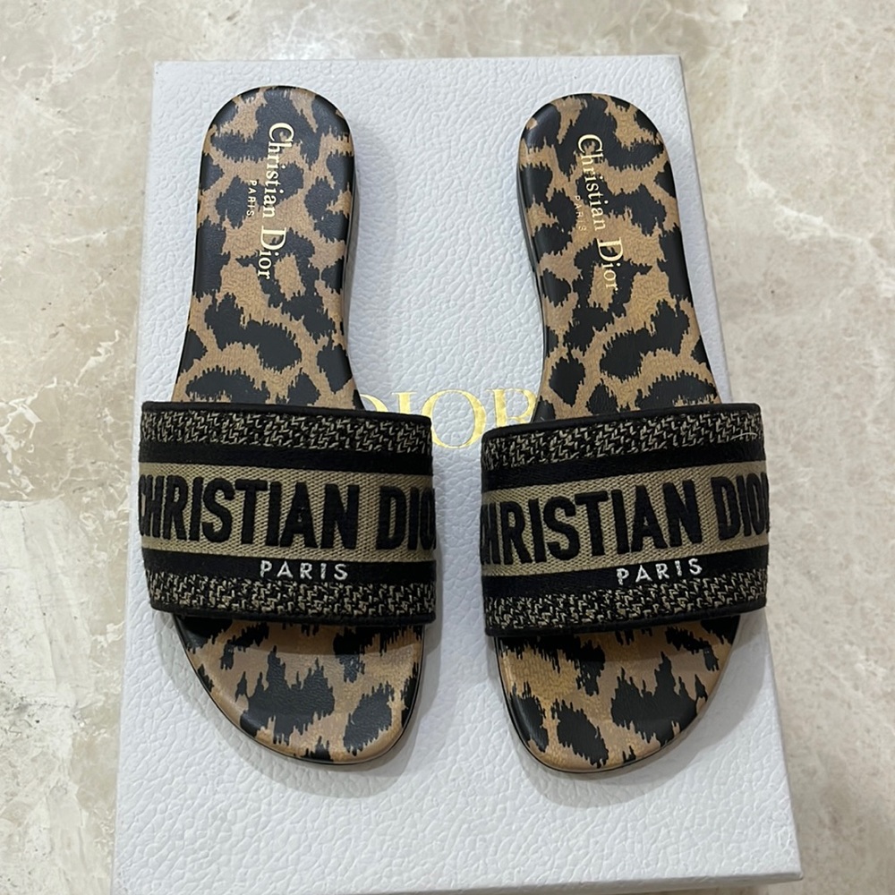 Dior Dway slides